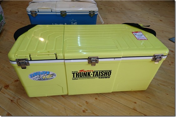 クーラーボックスと中古ジグ エギ 釣具買取 釣具通販 中古釣具通販のパゴスリサイクル釣具 Pagos